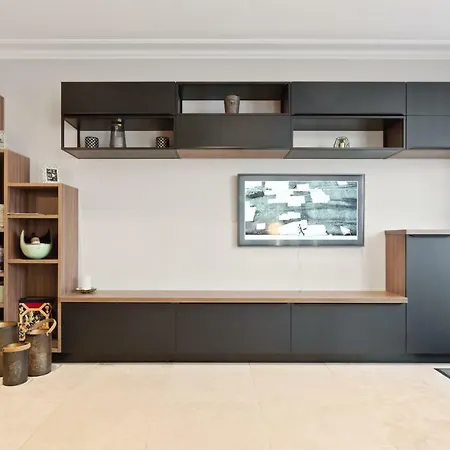 Luxurious Getaway In The Heart Of