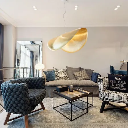 Luxurious Getaway In The Heart Of Apartament